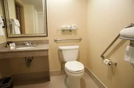 Best Western Plus Burlington Inn & Suites - 39