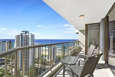 Surfers Century Oceanside Apartments - 62