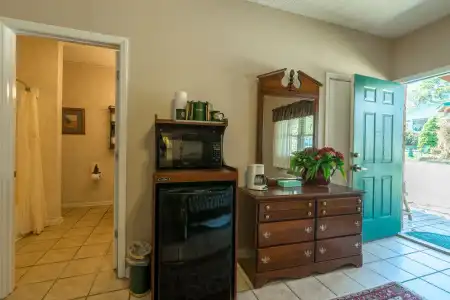 Hemlock Inn - 16