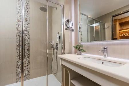 Alexandra Beach Resort & Spa - 132