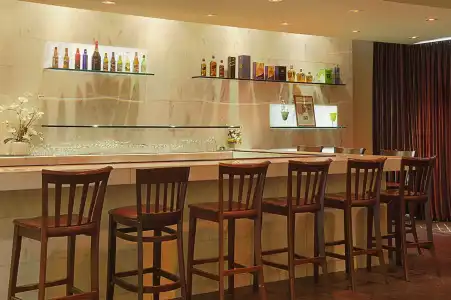 Ramada by Wyndham Los Angeles/Koreatown West - 11