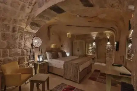 Acropolis Cave Suite - 72