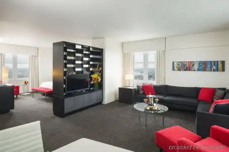 Loews Philadelphia - 12