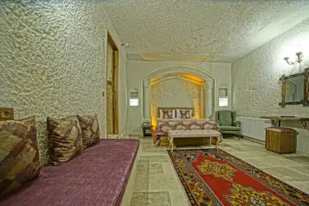 Risus Cave Suites - 18