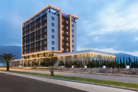 Ramada by Wyndham - 14