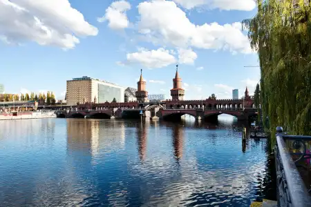 Indigo Berlin - East Side Gallery by IHG - 43