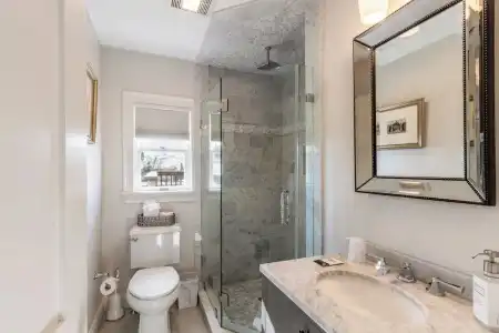 Serenity Inn Newport - 77