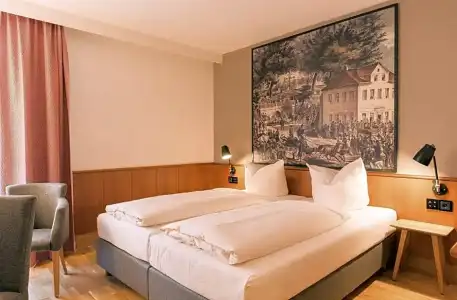 Bayerischer Hof - 70