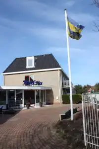 Hotel - 0