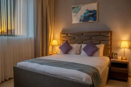 Luxe Grand Apartments - 6