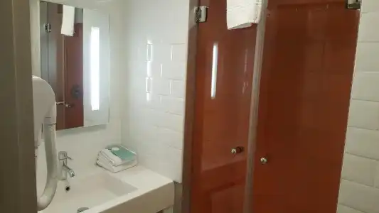 ibis Styles Nimes Gare Centre - 63