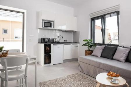 Cozy Corner Luxury Apartments - 56