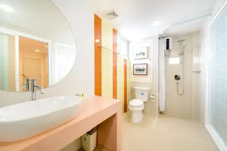 Loews Hollywood - 7