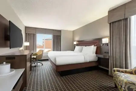 Hampton Inn & Suites Greenville-Downtown-RiverPlace - 75