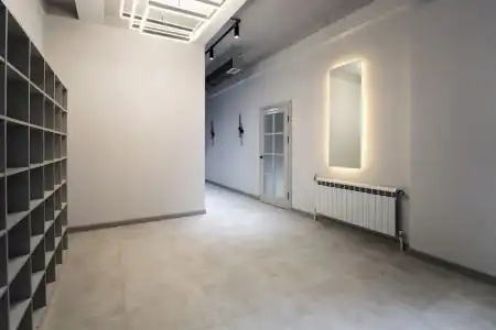 Qlife Capsule Hostel - 8