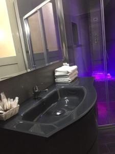 MB95 Mezzocannone Luxurious B&B - 13