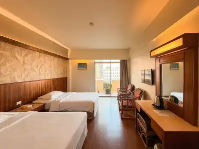 Golden Beach Pattaya - 51