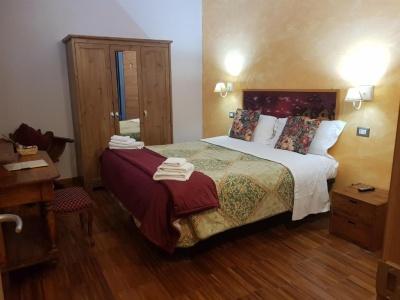 Aurelia Garden Gold Bed & Breakfast - 35