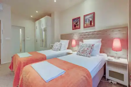 City Boutique Inn - 58