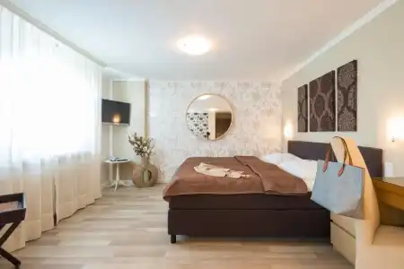 Ahrbella - 4