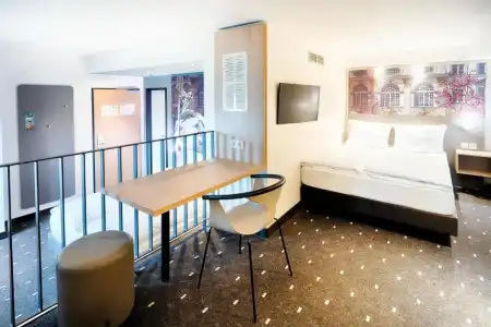 B&B München-Moosach - 24
