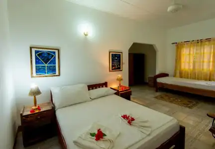 Zerof Guest House - 9