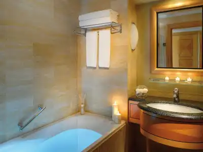 Mövenpick Doha - 7