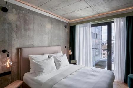 Gekko House, Frankfurt, a Tribute Portfolio - 70