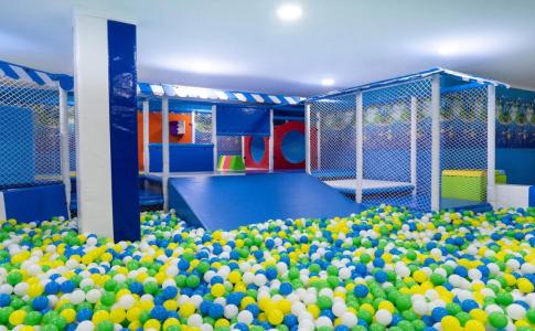 Novotel Bahrain Al Dana Resort - 20