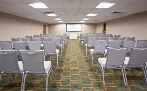 DoubleTree by Hilton Denver Cherry Creek - 15
