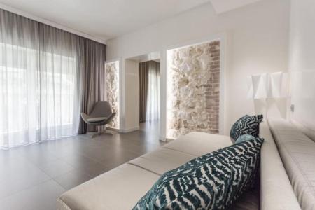 Caportigia Boutique - 176