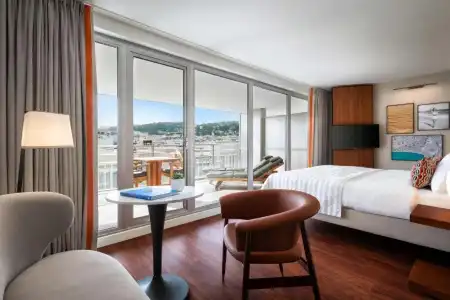 Le Meridien - 41