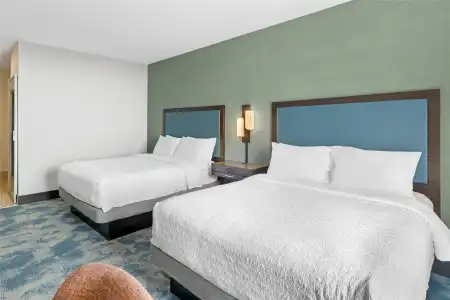 Hampton Inn & Suites Bend - 59