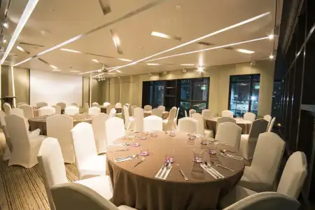 Mode Sathorn - 28