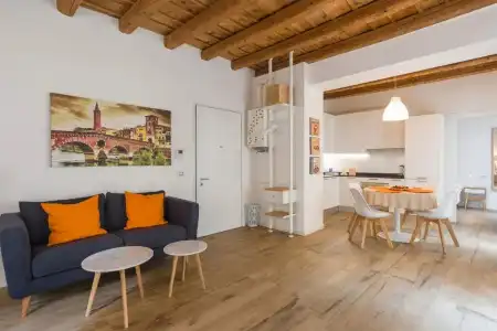 Truly Verona - 211