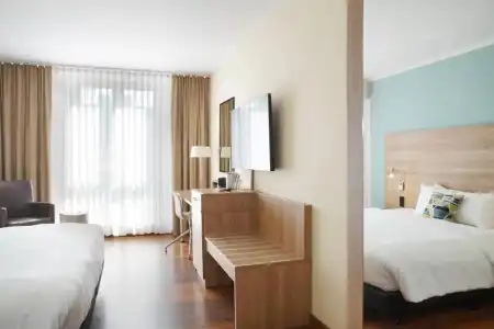 Courtyard by Marriott Dresden - 68