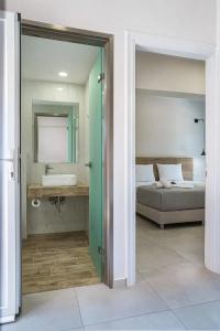 2-bed Apartment With Pool - 51