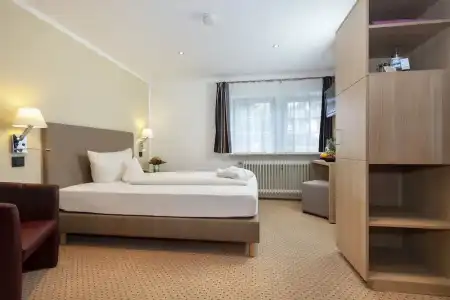 Romantik Johanniter-Kreuz - 50
