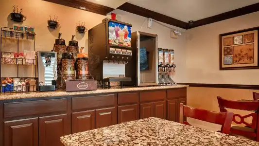Best Western Plus Las Vegas West - 14