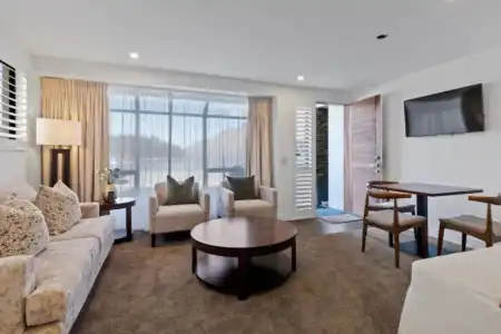 Lakeside Motel - Queenstown - 0
