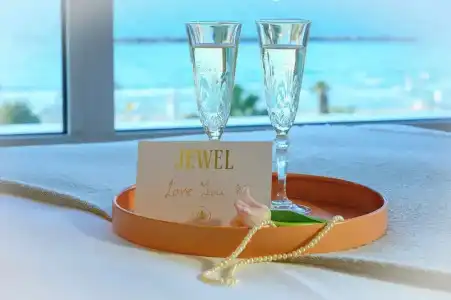Jewel Beachfront Boutique - 23