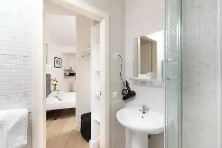 Apartamentos Mayerling Bisbe Urquinaona - 37