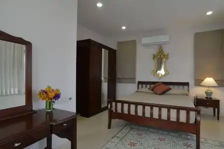 The Golden Wells Residence - 19