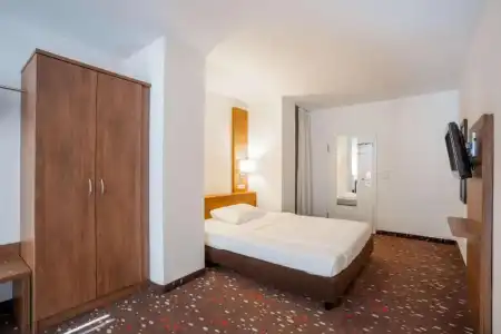 Mercure Erlangen - 84