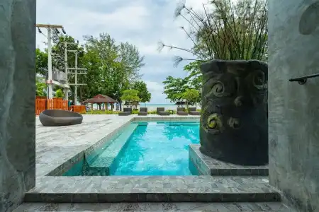 Maneetel Krabi Beachfront - 69