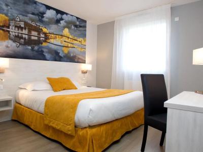 Logis Hôtel - La Chambre d'Amiens - 1