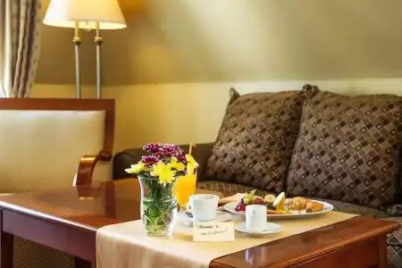 Romance & Family Suites - 98