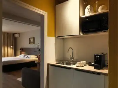 Townhouse Apartments - 49