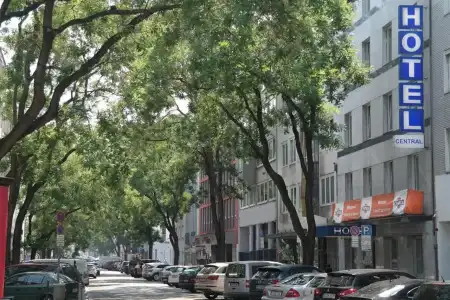 CENTRAL Düsseldorf - 0