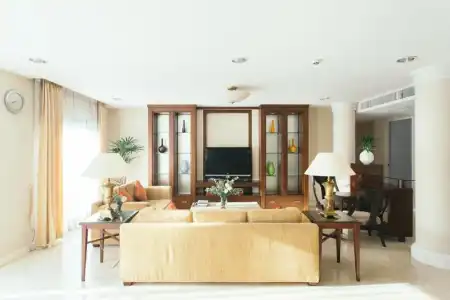 Thomson Residence - 213